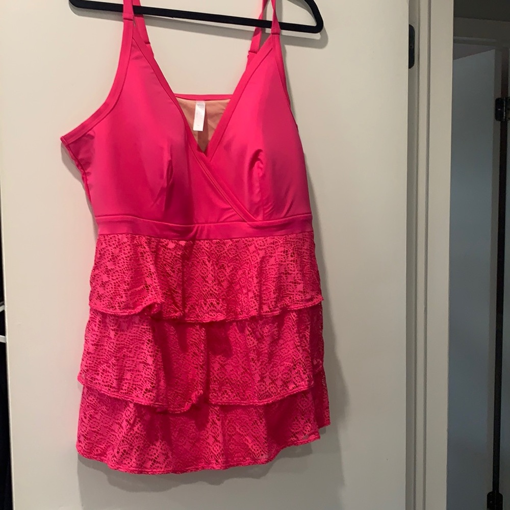 Cacique lightly lined no wire tankini top